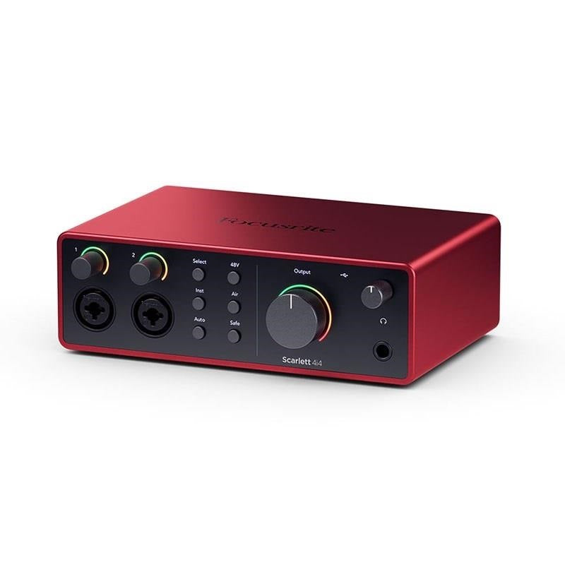 Scarlett_4i4_gen4_+_OYAIDE_High-Quality_USB_Cable_Set_(Type_C_to_C_1_0m)_(4-in_4-out_USB-C_Audio_Interface)_(Focusrite)_(Oyaide)_02