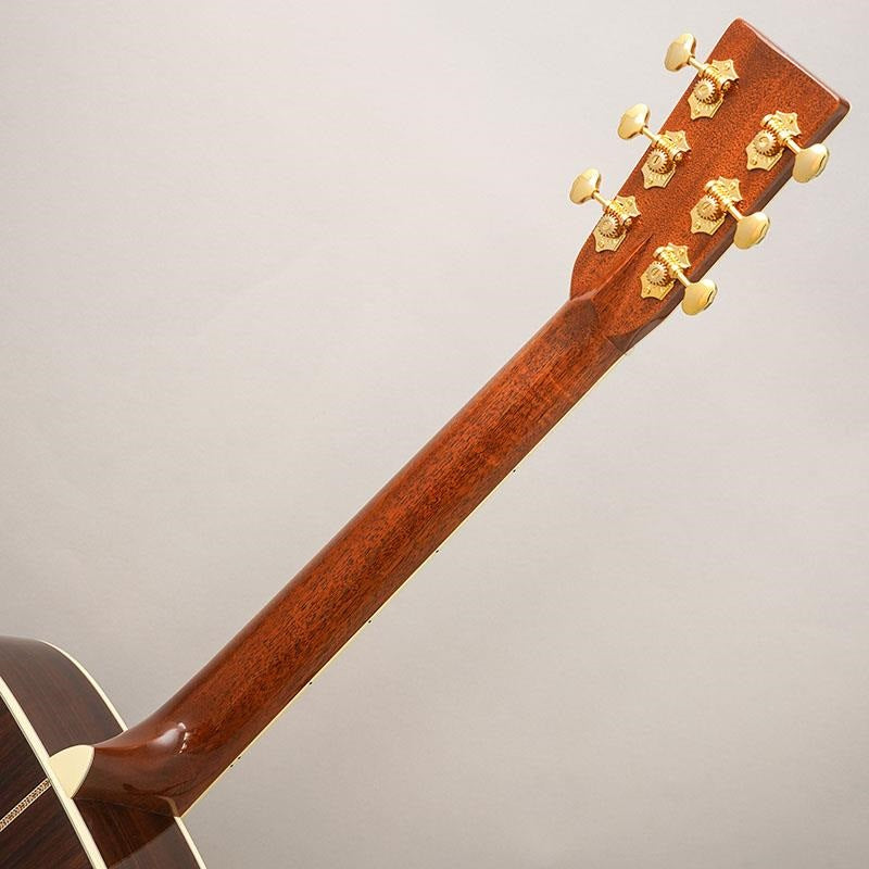 [Selected_by_Staff]_000-42_Standard_#2993349_Martin_10