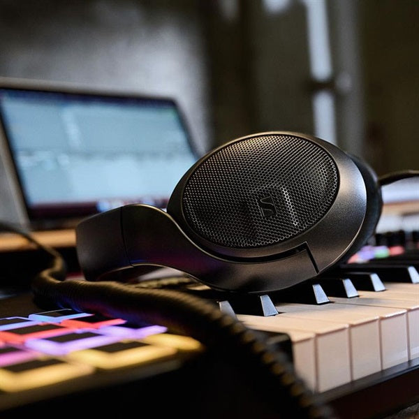 Sennheiser_HD_400_PRO_(Open-Back_Monitor_Headphones)_08