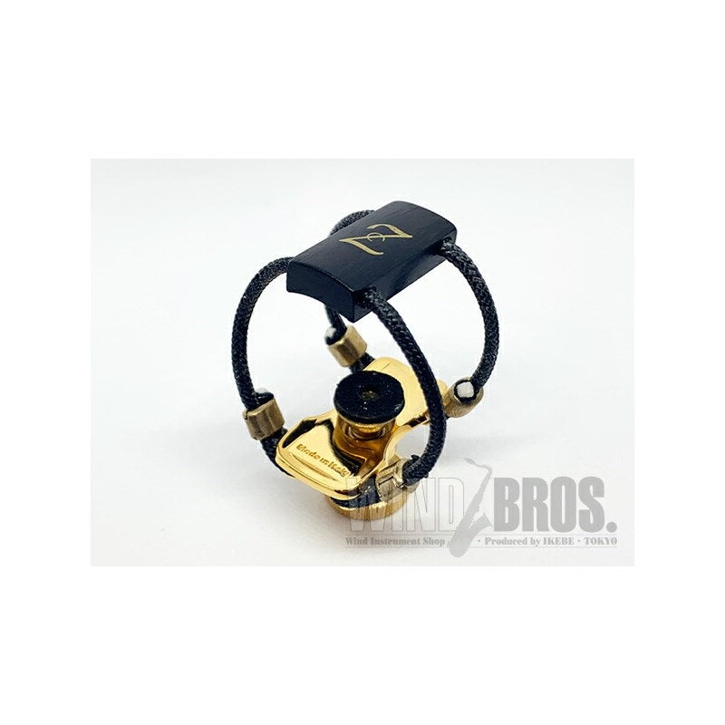 [Special_Order_Item]_Alto_Saxophone_Ligature_(Zac_Ligature)_Brass_24KGP_Ebony_[ZL3216]_02