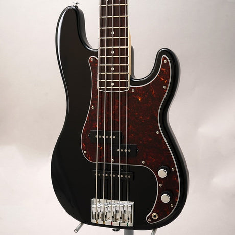 Standard_Series_Beta_PJ5_XL_(Black)_01