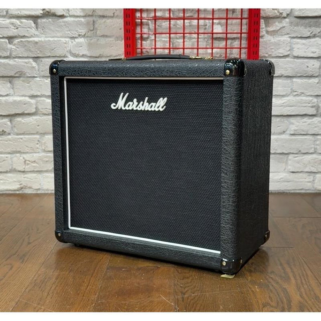 Studio_Classic_SC112_(Marshall_cabinet)_01