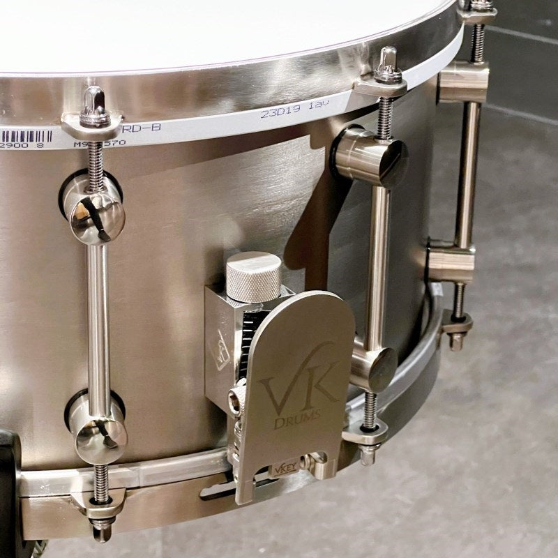 TITANIUM_1_5mm_14×6_5_SNARE_DRUM_[Made_in_England]_02