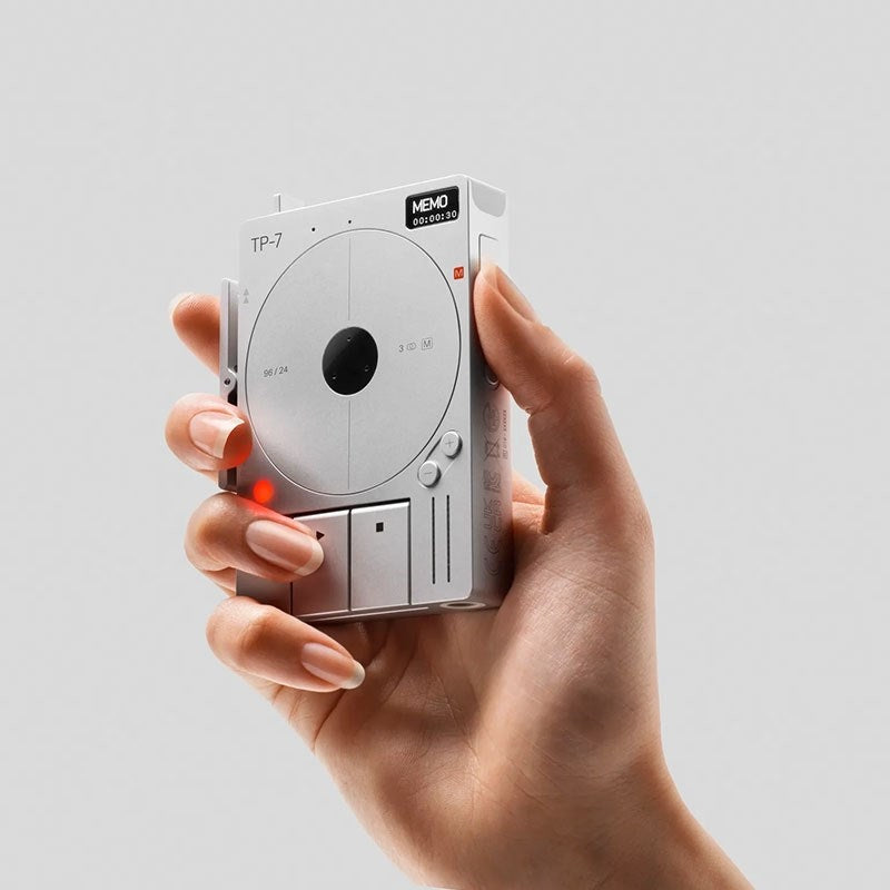 TP-7_Field_Recorder_(Teenage_Engineering)_(Field_Recorder)_(2024_Good_Design_Gold_Award)_06