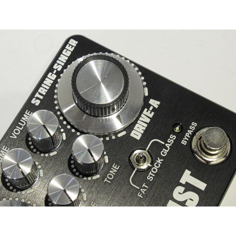 The Duellist (Black Panel) by KING TONE GUITAR – Ikebe Musical