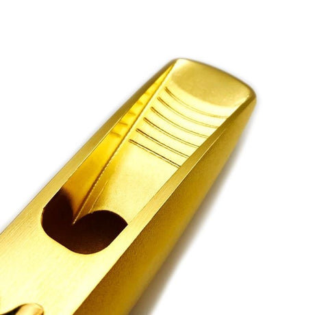 Theo_Wani_BRAHMA_Metal_Baritone_Saxophone_Mouthpiece_(Opening__6_)_04