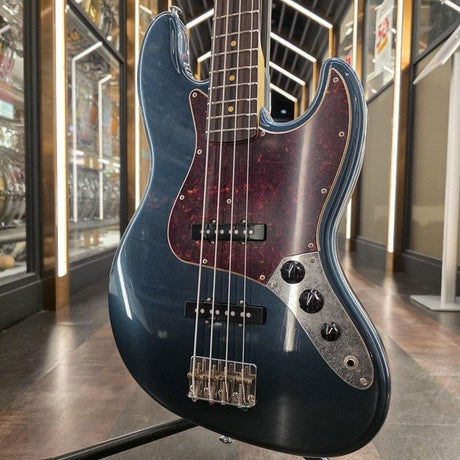 Trad_Master_Series_Beta_J4_(Old_Teal_Green_Metallic_Light_Aged)_01