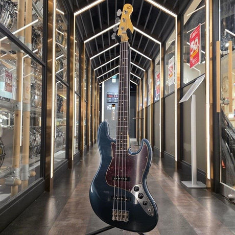 Trad_Master_Series_Beta_J4_(Old_Teal_Green_Metallic_Light_Aged)_02