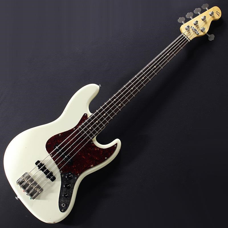 Trad_Master_Series_Beta_J5_(Vintage_White_Light_Aged)_01