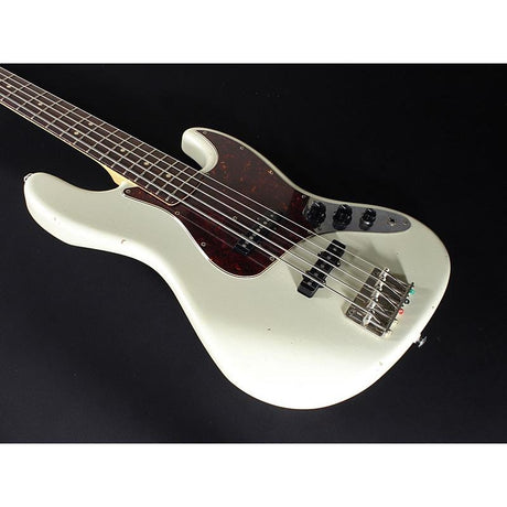 Trad_Master_Series_Beta_J5_(Vintage_White_Light_Aged)_05