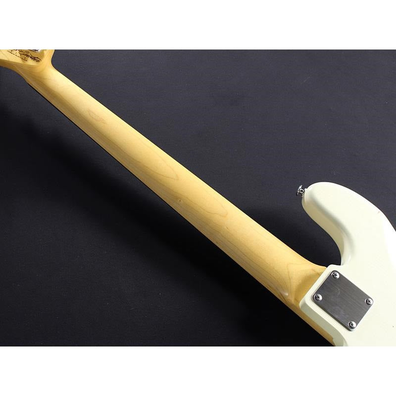 Trad_Master_Series_Beta_J5_(Vintage_White_Light_Aged)_10