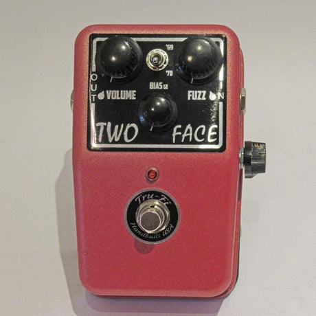 Two_Face_Custom_Red_01