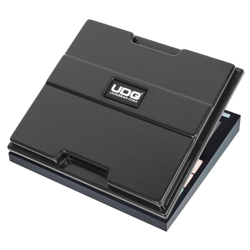 U94112BL_[NI_Maschine_MK3_Protective_Cover]_01