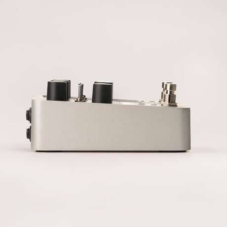 UAFX_Knuckles_(Universal_Audio)_preamp_02
