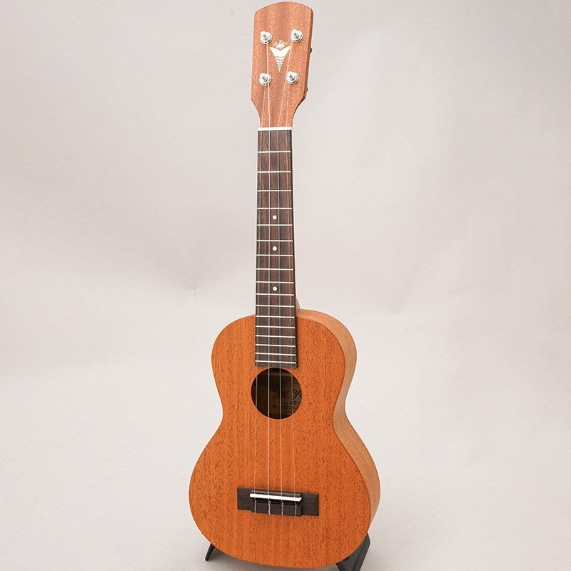 UC-M1_(Japanese-made_concert_ukulele)_by_K_Yairi_03