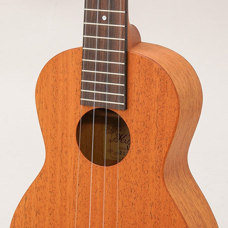 UC-M1_(Japanese-made_concert_ukulele)_by_K_Yairi_07