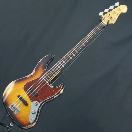 USED_1961_Jazz_Bass_Heavy_Relic_(Super_Faded_Aged_Bleached_3-Color_Sunburst)_03