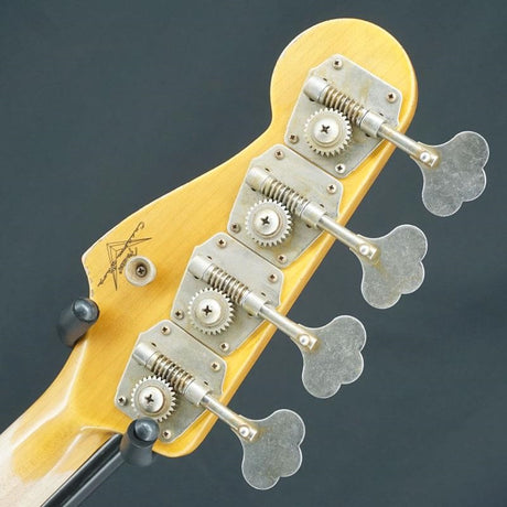 USED_1961_Jazz_Bass_Heavy_Relic_(Super_Faded_Aged_Bleached_3-Color_Sunburst)_08