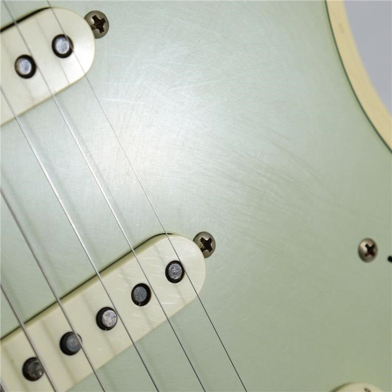 USED_1963_Stratocaster_Journeyman_Relic_Rosewood_Neck_2023_(Aged_Vintage_White)_[SN_R132954]_09