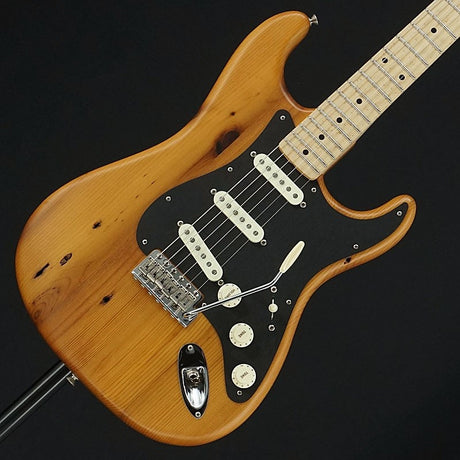 USED_2017_Limited_Edition_American_Vintage_'59_Pine_Stratocaster_[SN_LE03588]_01