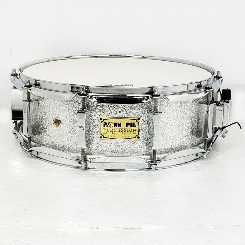 USED_8-ply_Maple_Snare_Drum_14x5_-_Silver_Sparkle_Wrap_01