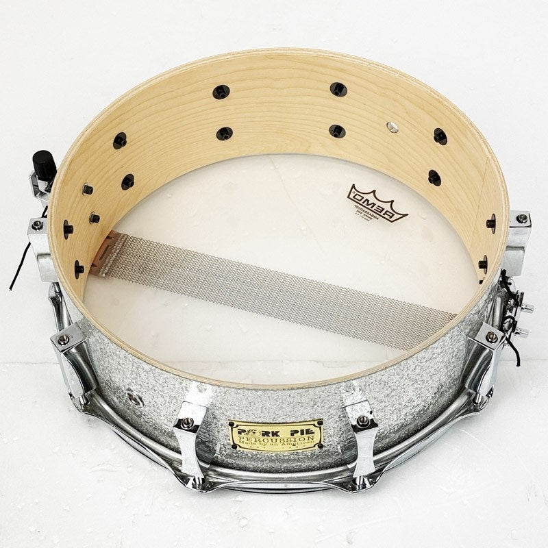 USED_8-ply_Maple_Snare_Drum_14x5_-_Silver_Sparkle_Wrap_08
