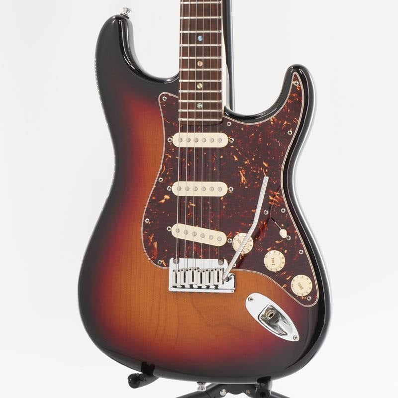 USED_American_Deluxe_Stratocaster_SCN_(3-Tone_Sunburst_R)_[SN__DZ9344123]_01
