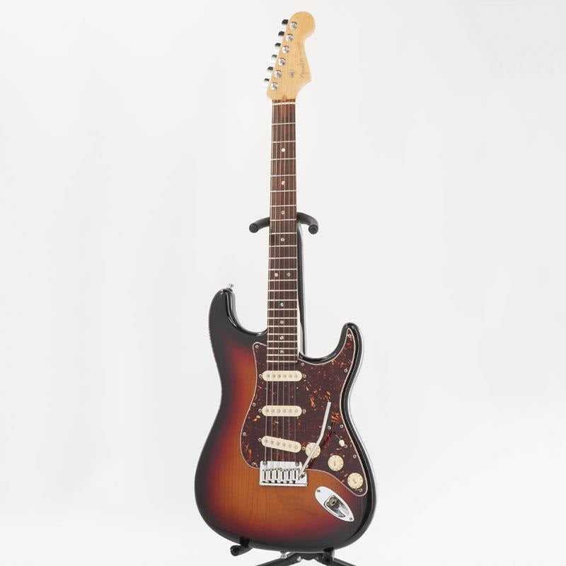 USED_American_Deluxe_Stratocaster_SCN_(3-Tone_Sunburst_R)_[SN__DZ9344123]_02