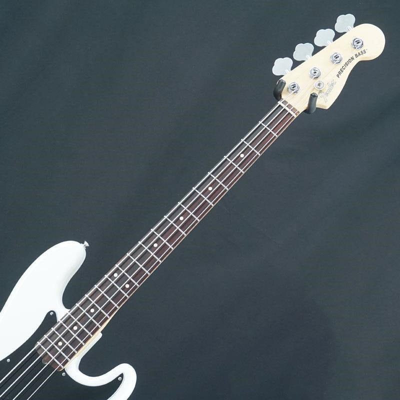 USED_American_Performer_Precision_Bass_(Arctic_White_Rosewood)_05