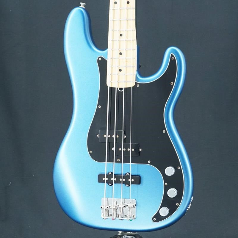 USED_American_Performer_Precision_Bass_(Satin_Lake_Placid_Blue)_01