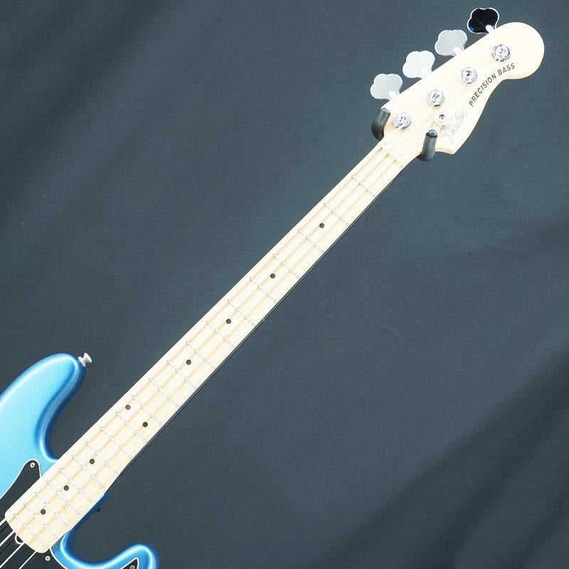USED_American_Performer_Precision_Bass_(Satin_Lake_Placid_Blue)_05
