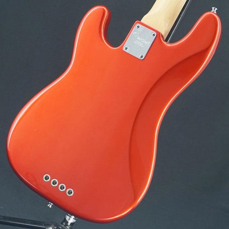 USED_American_Precision_Bass_(Chrome_Red)_02