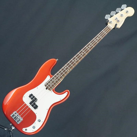USED_American_Precision_Bass_(Chrome_Red)_03