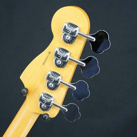 USED_American_Professional_II_Precision_Bass_(Mystic_Surf_Green_Rosewood)_08