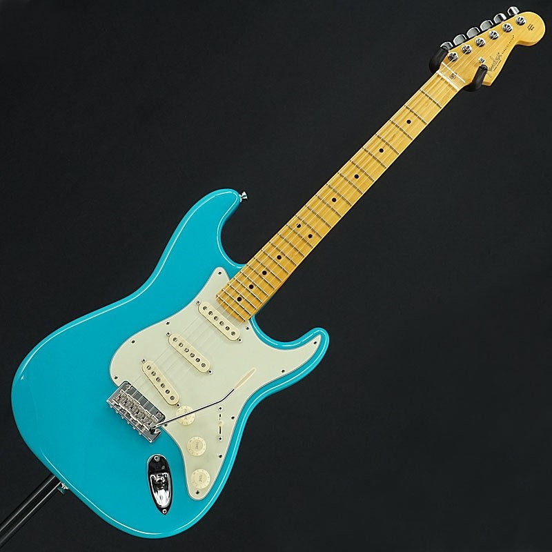 USED_American_Professional_II_Stratocaster_(Miami_Blue_Maple)_[SN_US2024050228]_03