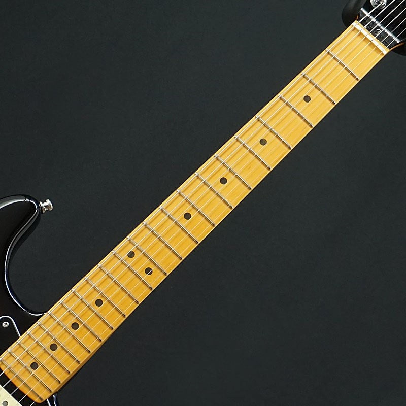 USED_American_Ultra_Luxe_Stratocaster_(2-Color_Sunburst_Maple)_[SN_US23069185]_05