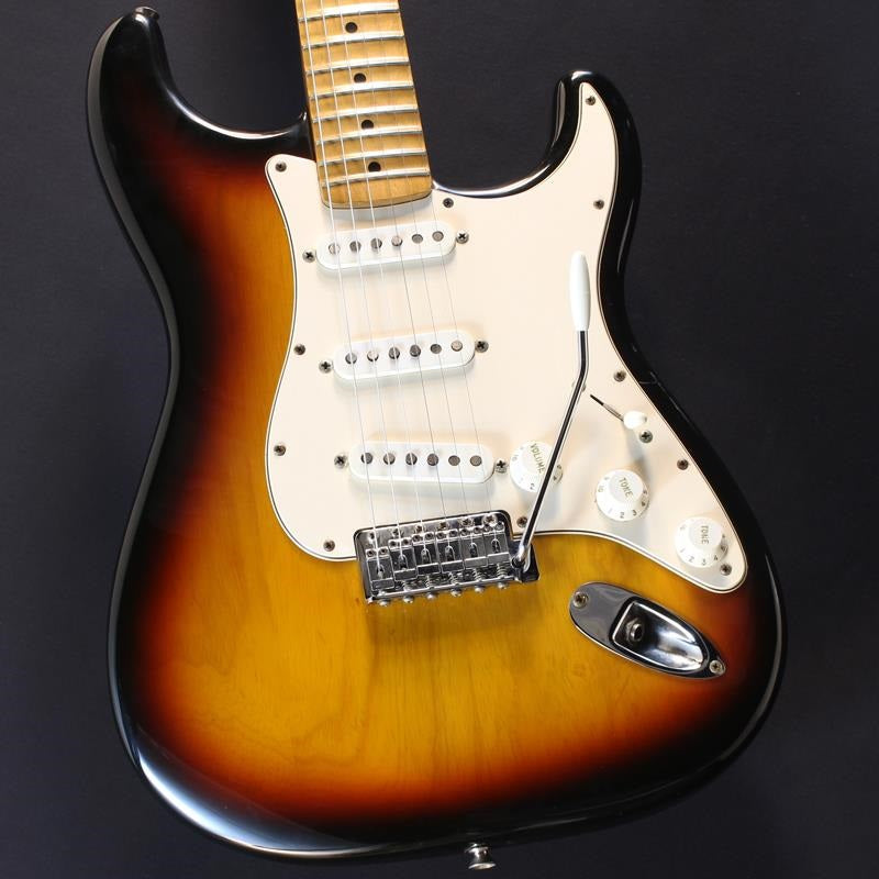 USED_Classic_70s_Stratocaster_Mod__(3_Color_Sunburst_Maple)_01