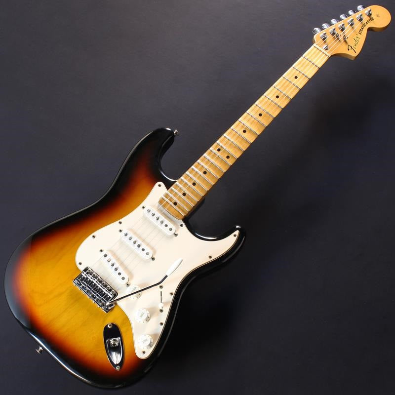USED_Classic_70s_Stratocaster_Mod__(3_Color_Sunburst_Maple)_02