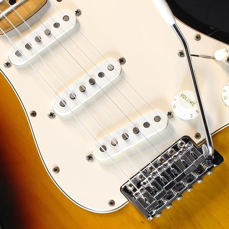 USED_Classic_70s_Stratocaster_Mod__(3_Color_Sunburst_Maple)_04