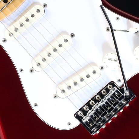 USED_Classic_70s_Stratocaster_(Old_Candy_Apple_Red_Maple)_04