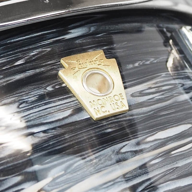 USED_Classic_Maple_Snare_Drum_14x5_-_Vintage_Black_Oyster_03