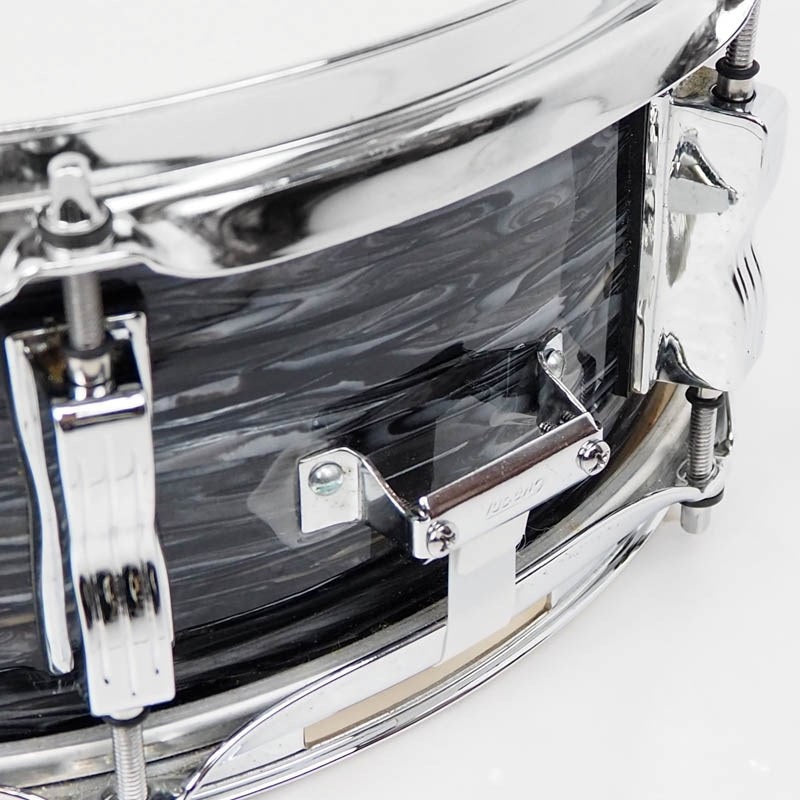 USED_Classic_Maple_Snare_Drum_14x5_-_Vintage_Black_Oyster_07