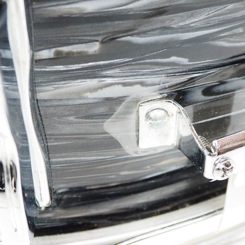 USED_Classic_Maple_Snare_Drum_14x5_-_Vintage_Black_Oyster_08