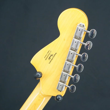 USED_Classic_Vibe_Bass_VI_(BLK)_08