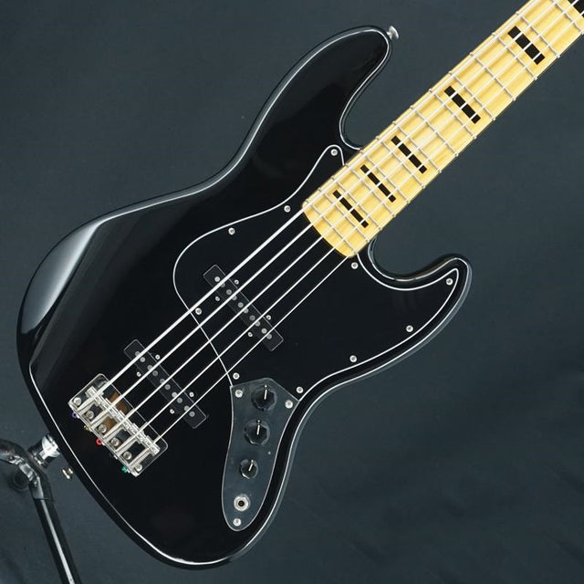 USED_Classic_Vibe_'70s_Jazz_Bass_Maple_Fingerboard_(Black)_01