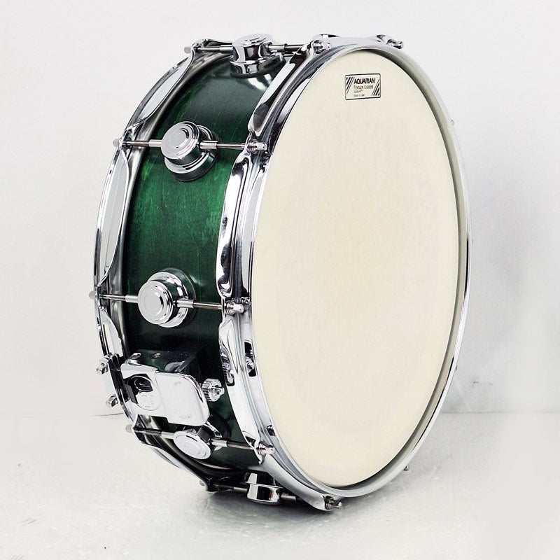 USED_Collector's_Maple_14x5_Snare_Drum_-Emerald_Satin_Oil-_04