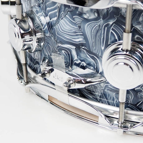 USED_Collector's_Maple_Snare_Drum_14x5_07