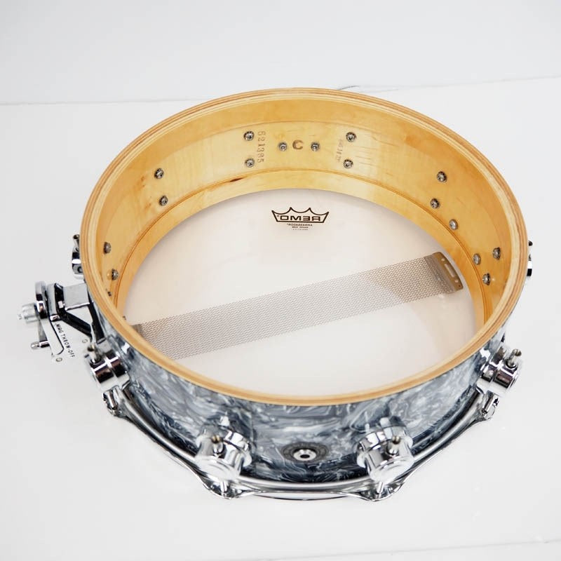 USED_Collector's_Maple_Snare_Drum_14x5_09