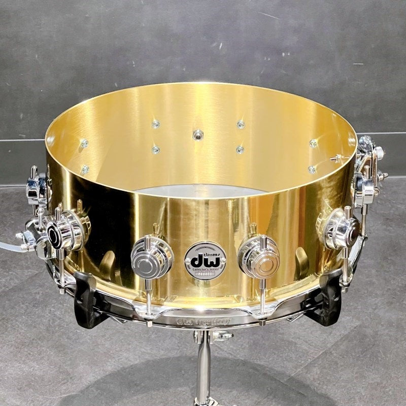 USED_Collector's_Metal_Snare___Bell_Brass_14×5_5_[DRVN5514SPC]_04