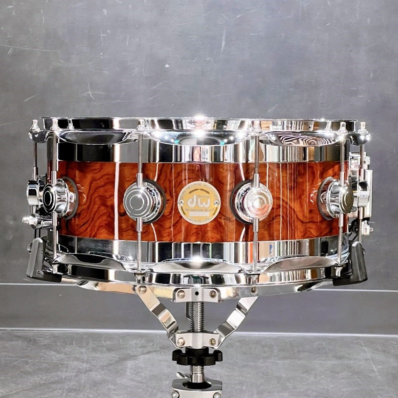 USED_Collectors_Speciality_EDGE_14×6_Snare_Drum_[Exotic_Waterfall_Bubinga]_01